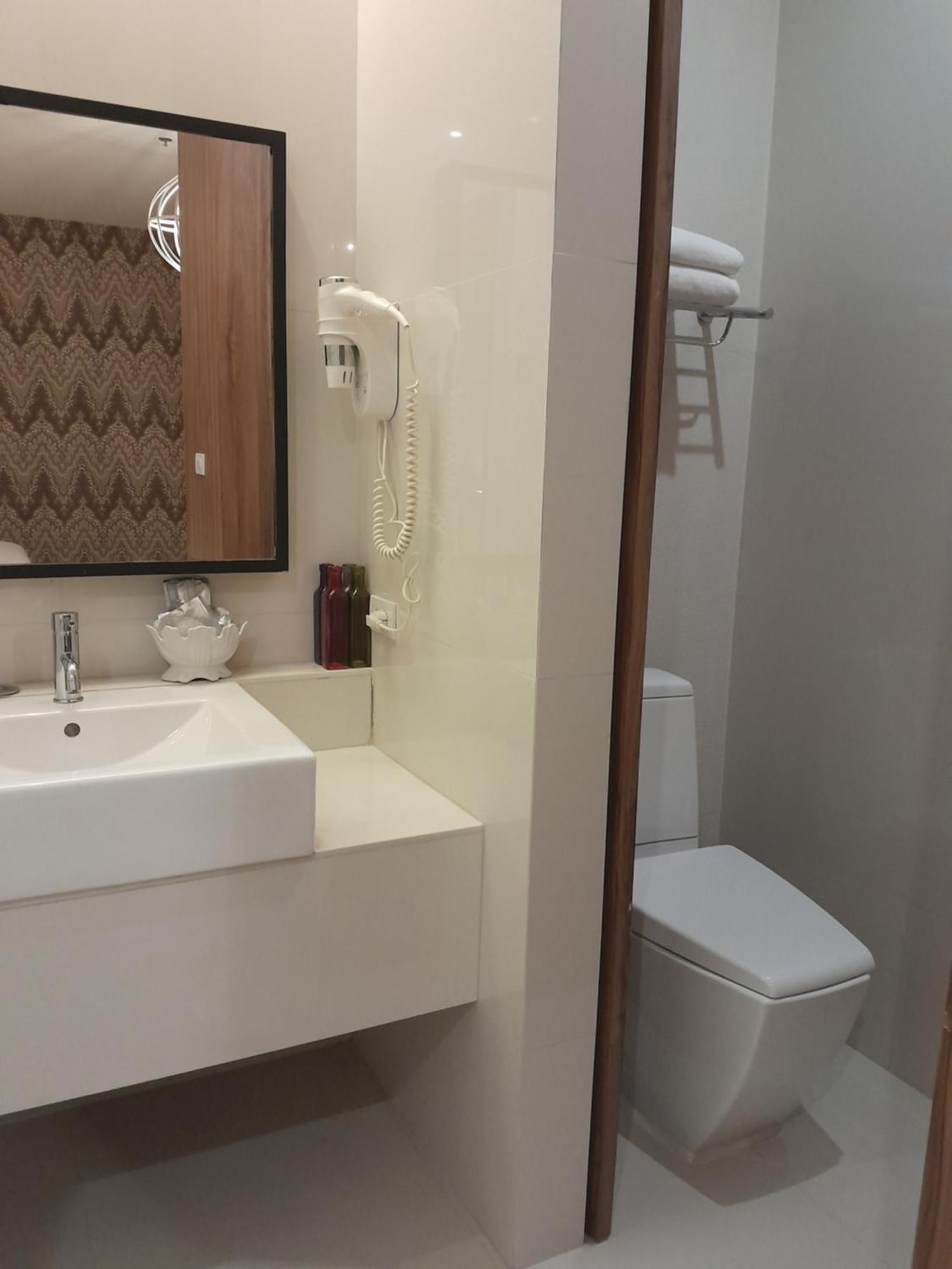 Pimnara Boutique By Simply Serene